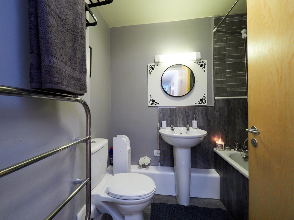 Beauchamp Suite: Central Coventry Accommodation for All Exterior photo