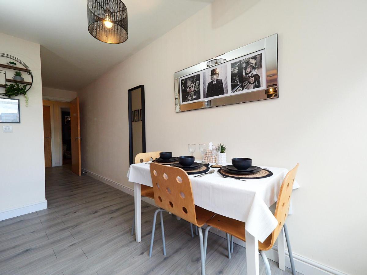 Beauchamp Suite: Central Coventry Accommodation for All Exterior photo