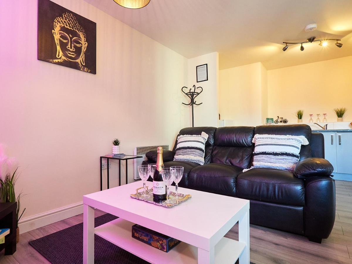 Beauchamp Suite: Central Coventry Accommodation for All Exterior photo