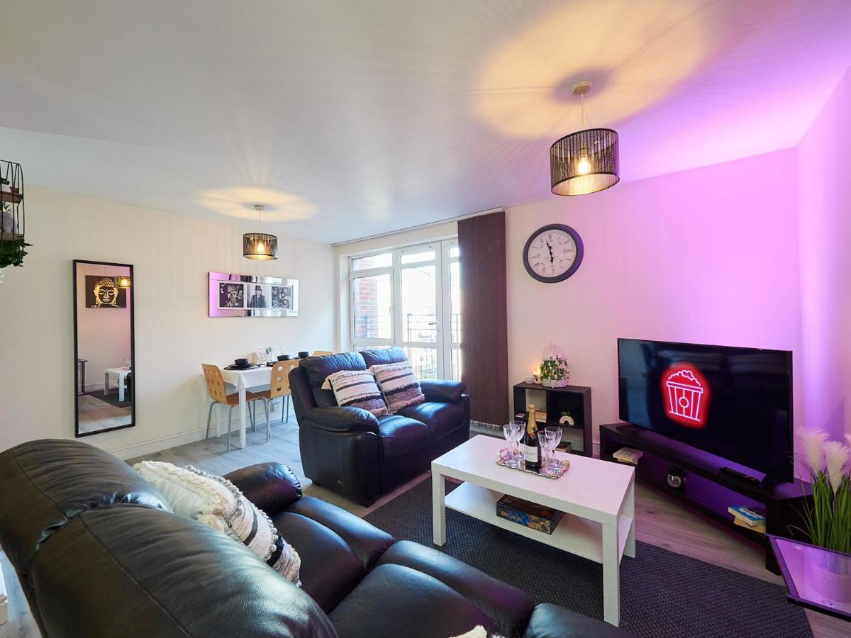 Beauchamp Suite: Central Coventry Accommodation for All Exterior photo